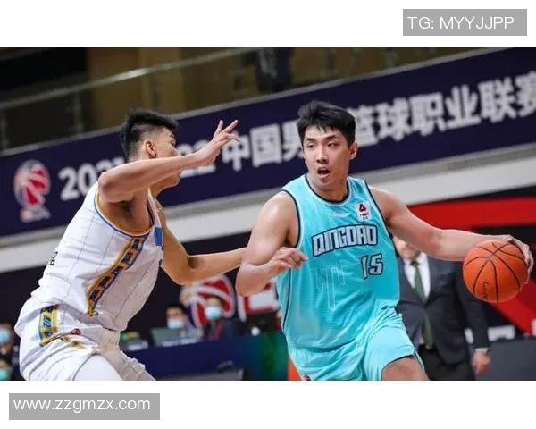 上海足球队以89分领跑大师赛积分榜展现强大实力