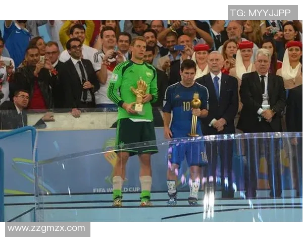 从巅峰到低谷最失落的足球明星背后的故事与心路历程